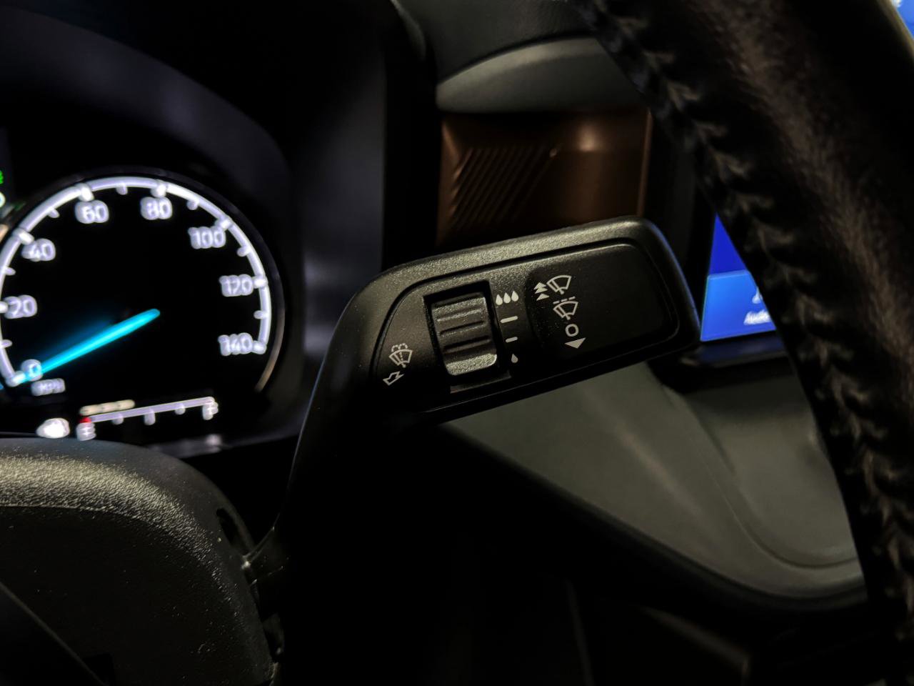 Used 2022 Ford Maverick Lariat w/ Lariat Luxury Package image 25