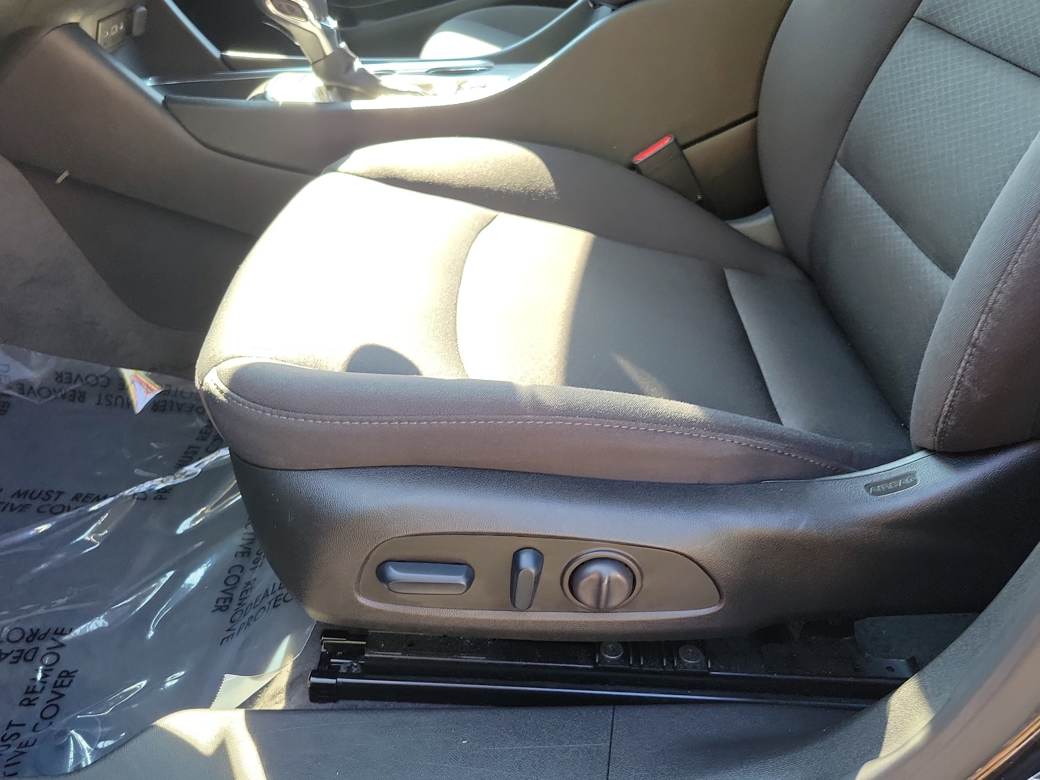Used 2024 Chevrolet Malibu LT FWD image 17