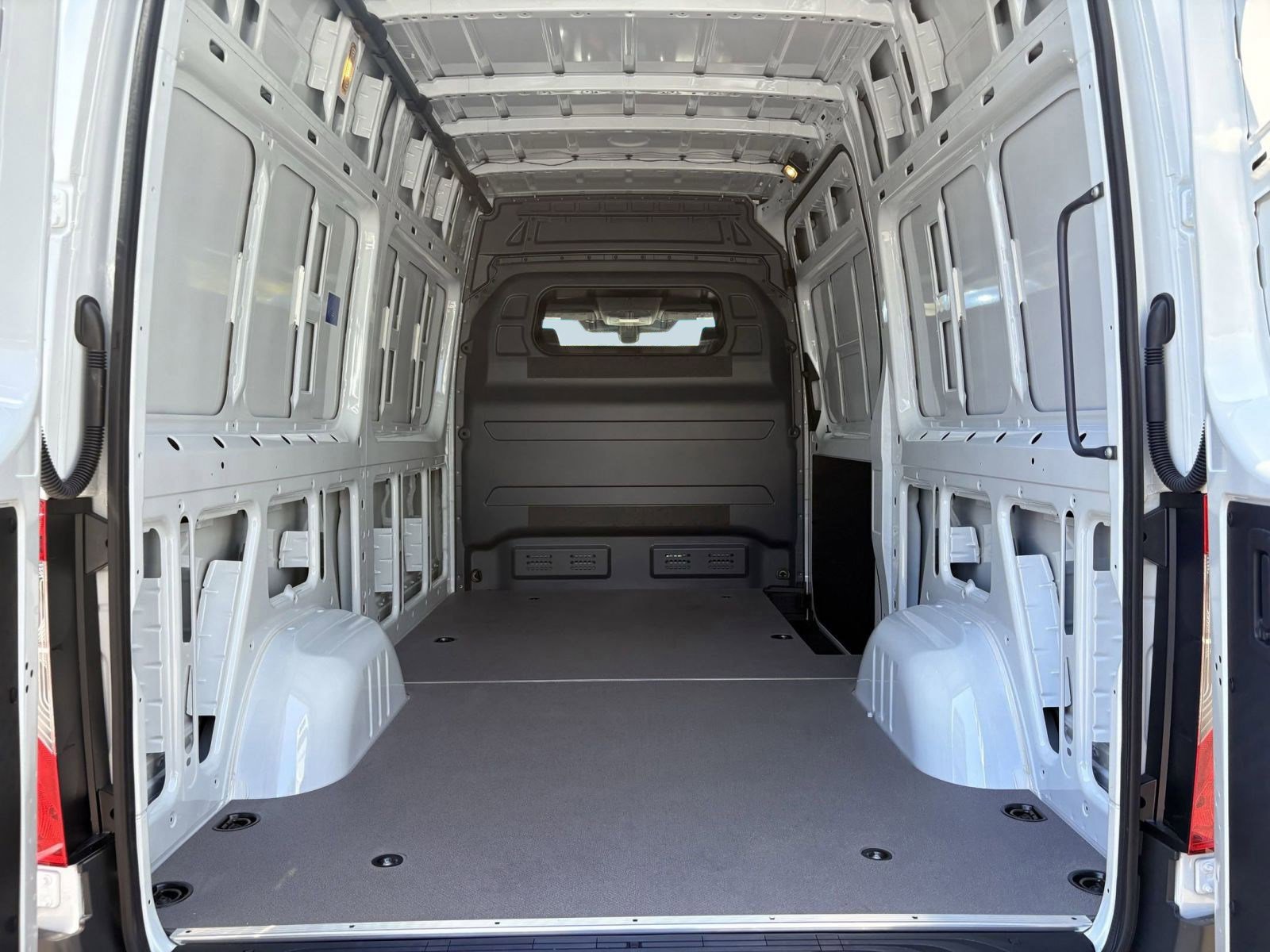 New 2025 Mercedes-Benz Sprinter 2500 image 26
