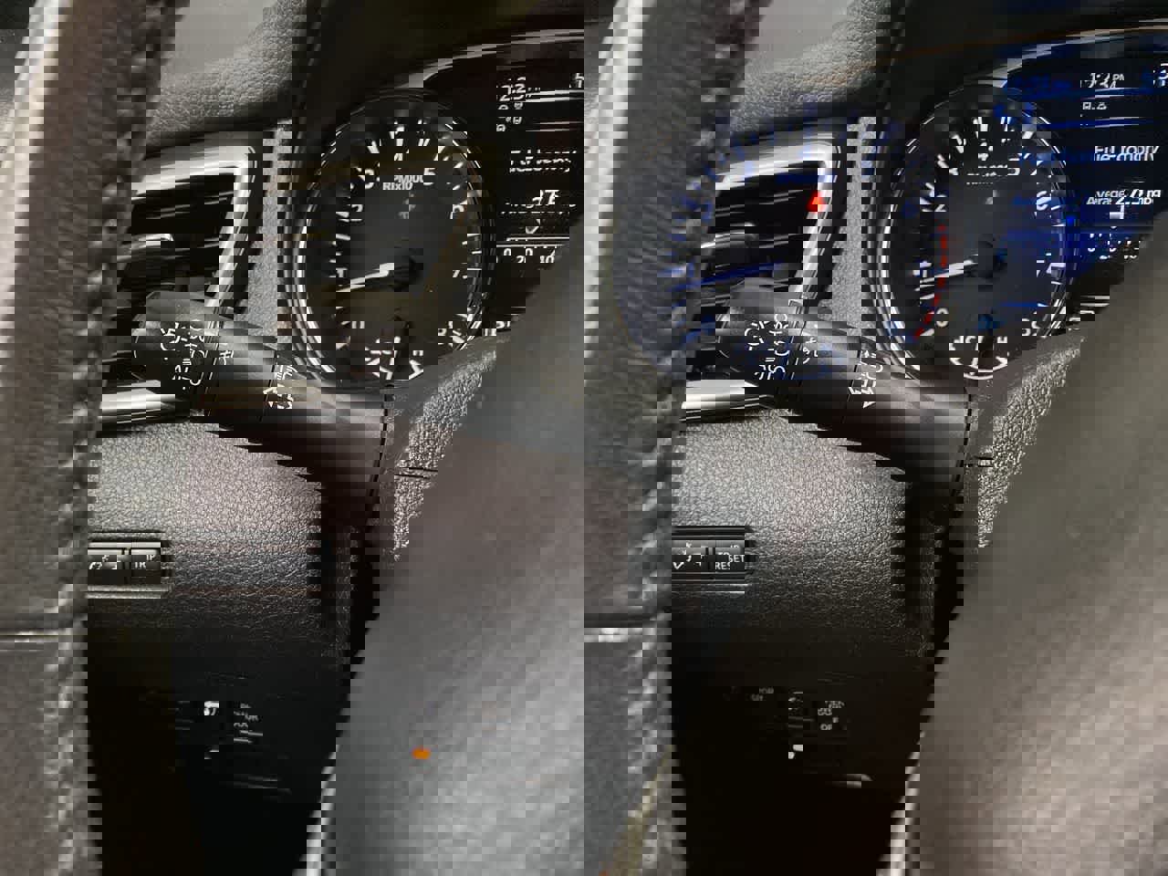 Used 2016 Nissan Rogue SL w/ SL Premium Package image 25