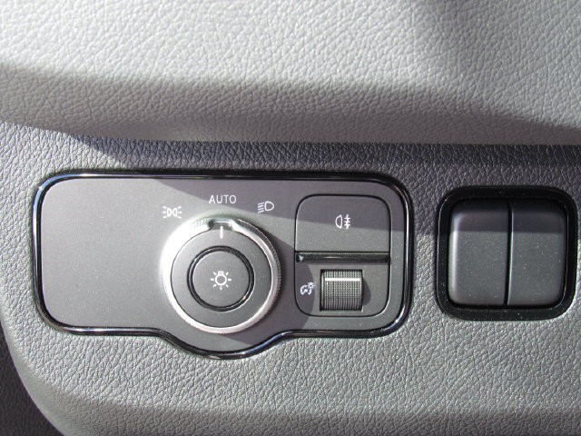Used 2023 Mercedes-Benz Sprinter 3500 image 27