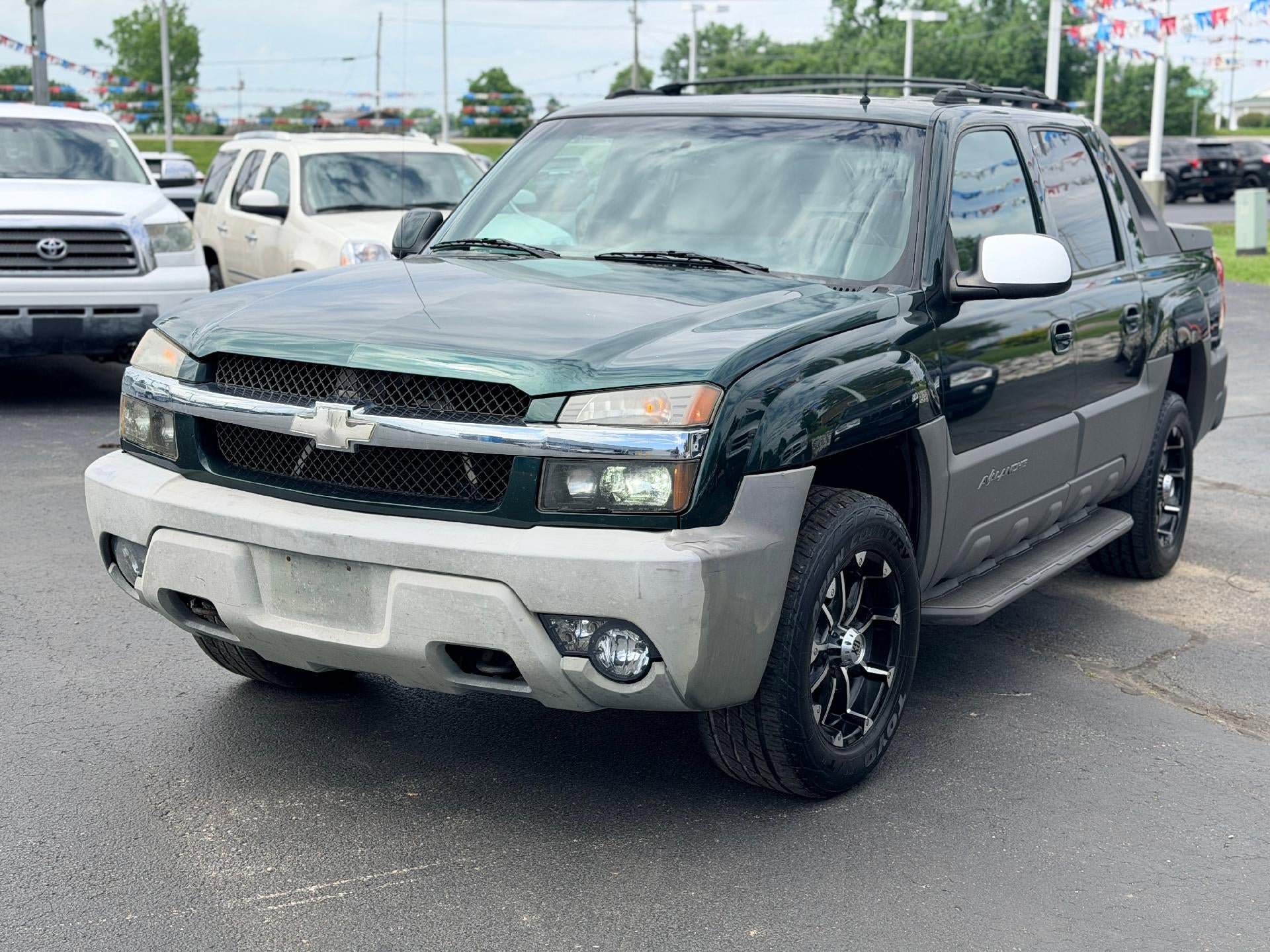 Used 2002 Chevrolet Avalanche 4x4 w/ Off-Road Suspension Pkg
