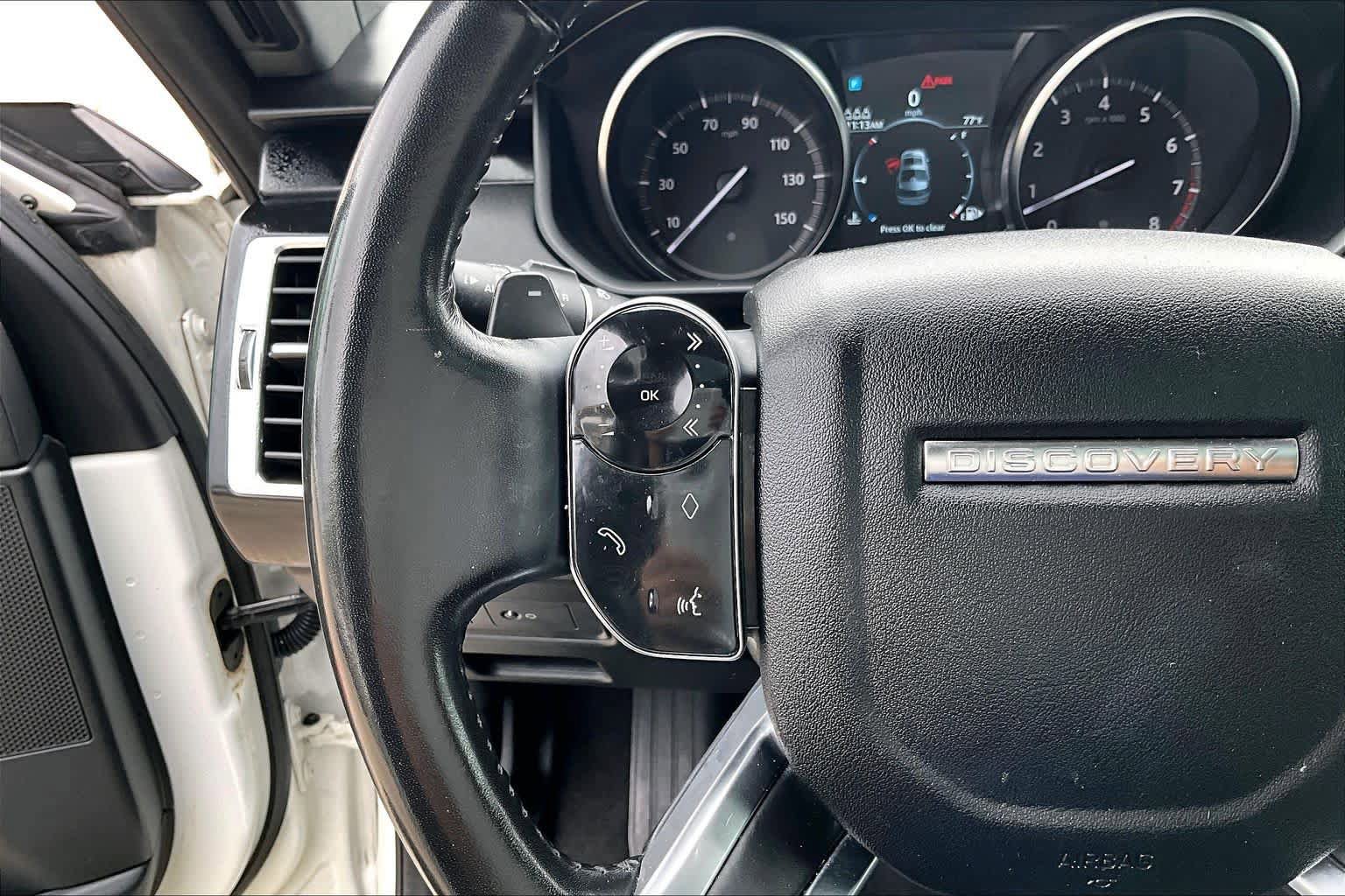 Used 2019 Land Rover Discovery SE AWD/4WD image 22