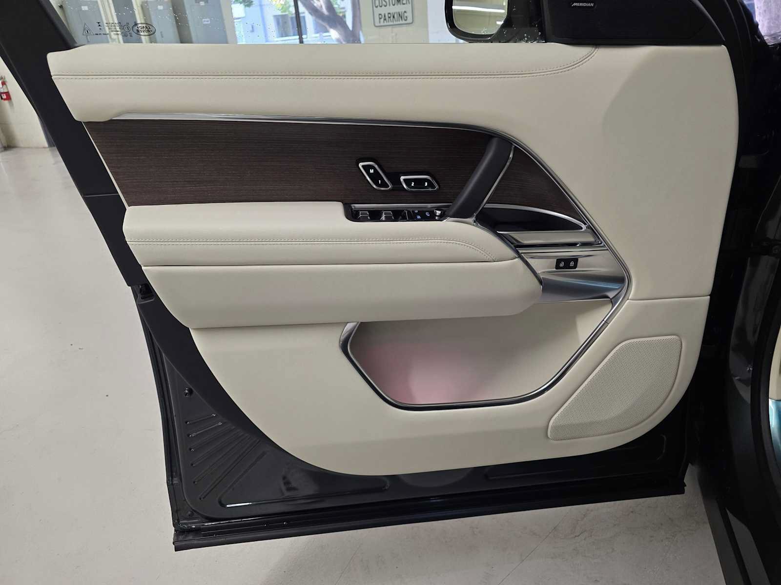 New 2026 Land Rover Range Rover SE AWD/4WD image 19