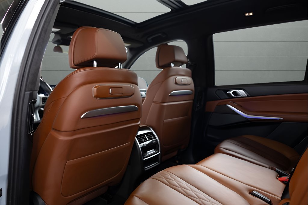 Used 2024 BMW X7 M60i w/ Executive Package AWD/4WD image 48