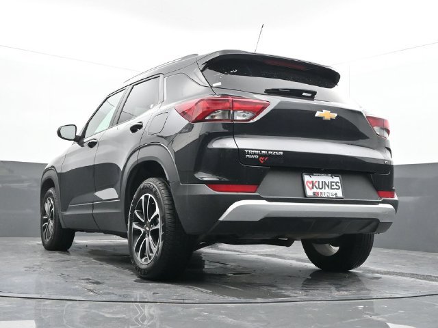 Used 2025 Chevrolet TrailBlazer LT AWD/4WD image 51