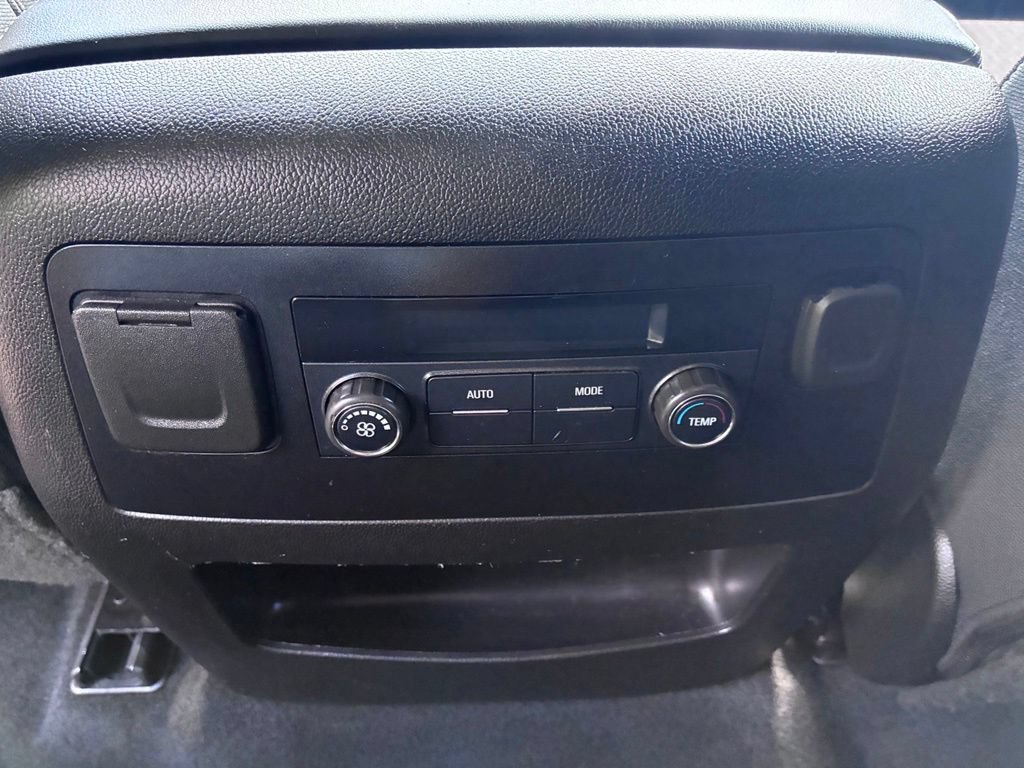 Used 2018 GMC Yukon SLE w/ SLE Value Package RWD image 17