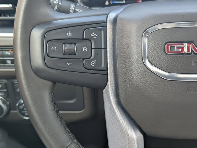 Used 2023 GMC Yukon SLT w/ SLT Luxury Package image 22