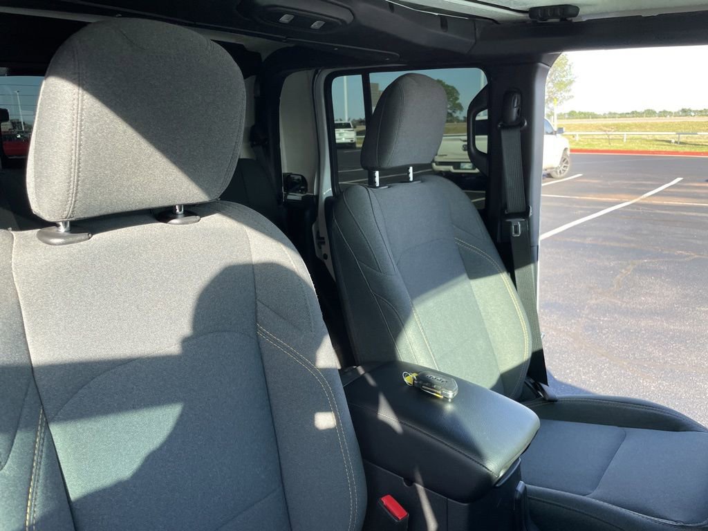 Used 2025 Jeep Gladiator Sport AWD/4WD image 33