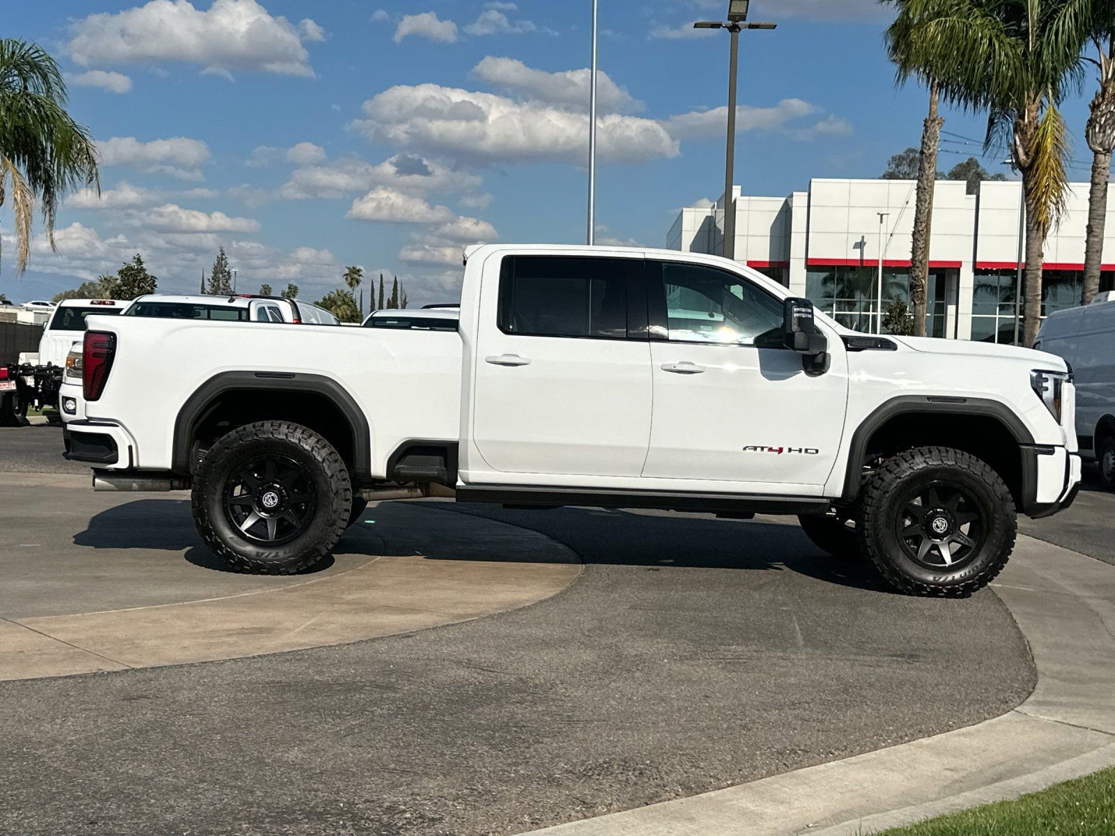 New 2026 GMC Sierra 2500 AT4 w/ AT4 Premium Plus Package image 3