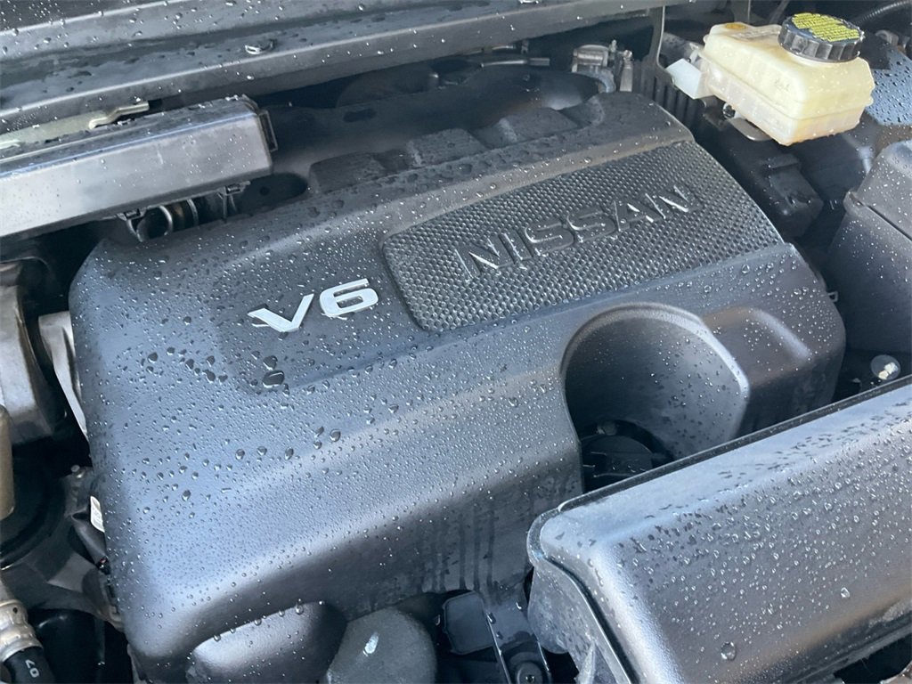 Used 2018 Nissan Pathfinder SL image 14