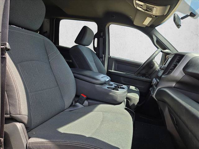 Used 2024 RAM 2500 Tradesman w/ Chrome Appearance Group RWD image 18