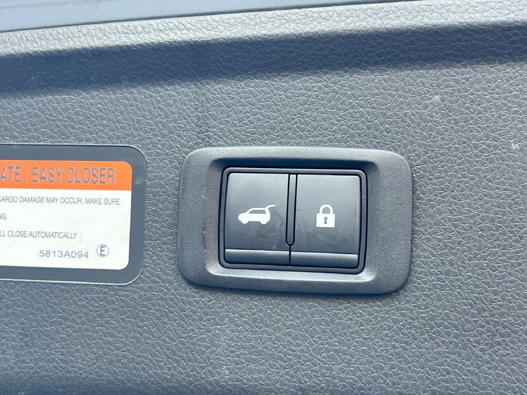 Used 2024 Mitsubishi Eclipse Cross SEL AWD/4WD image 43