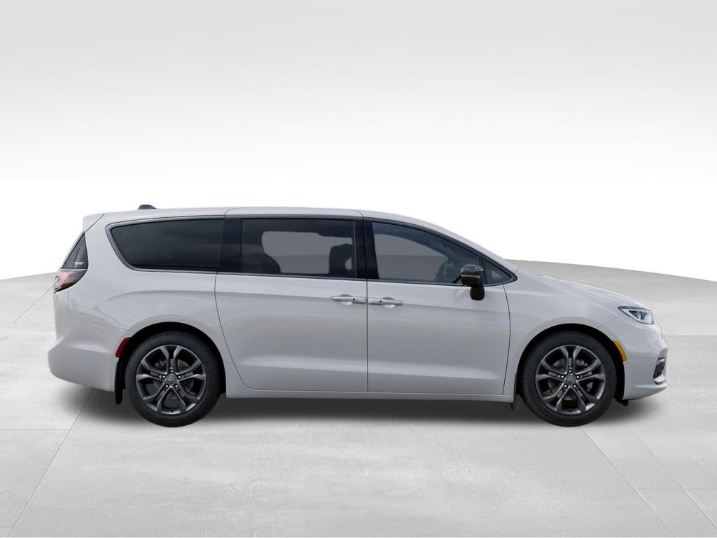 New 2026 Chrysler Pacifica Select FWD image 21