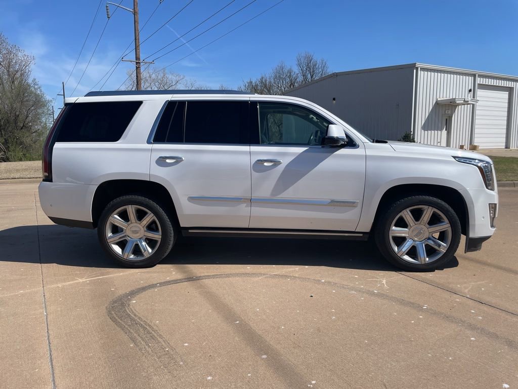 Used 2020 Cadillac Escalade Premium Luxury image 4