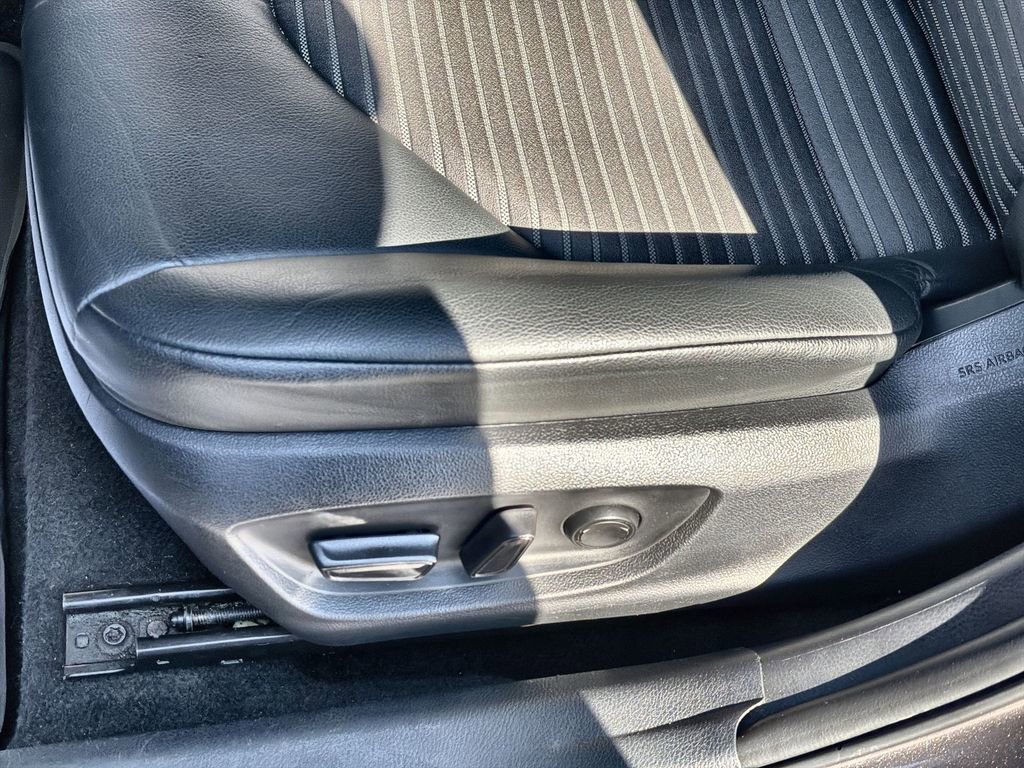 Used 2024 Toyota Camry SE w/ Convenience Package FWD image 18