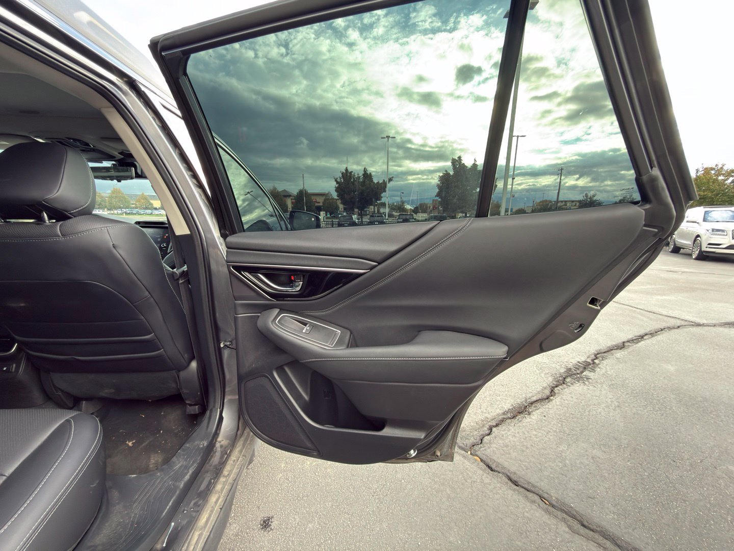 Used 2023 Subaru Outback Touring XT AWD/4WD image 40
