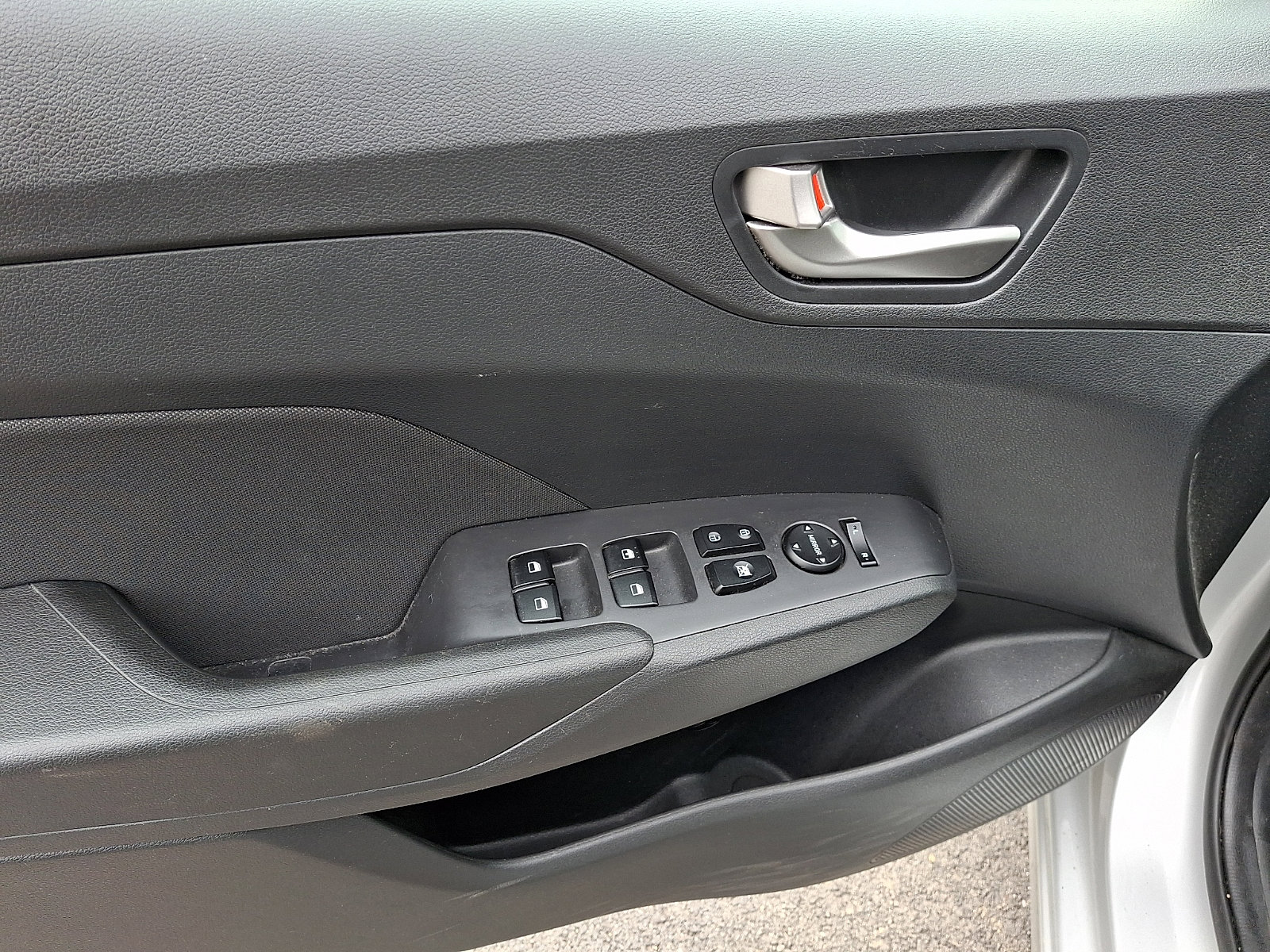 Used 2022 Hyundai Accent SE image 13