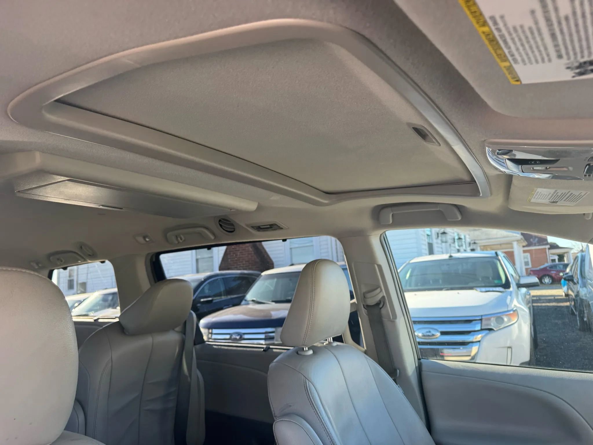 Used 2012 Toyota Sienna XLE w/ Premium Pkg image 83