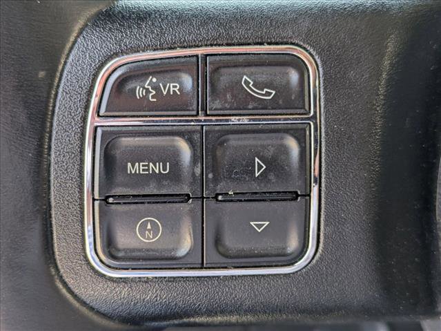 Used 2015 Jeep Wrangler Unlimited Sahara w/ Connectivity Group AWD/4WD image 13