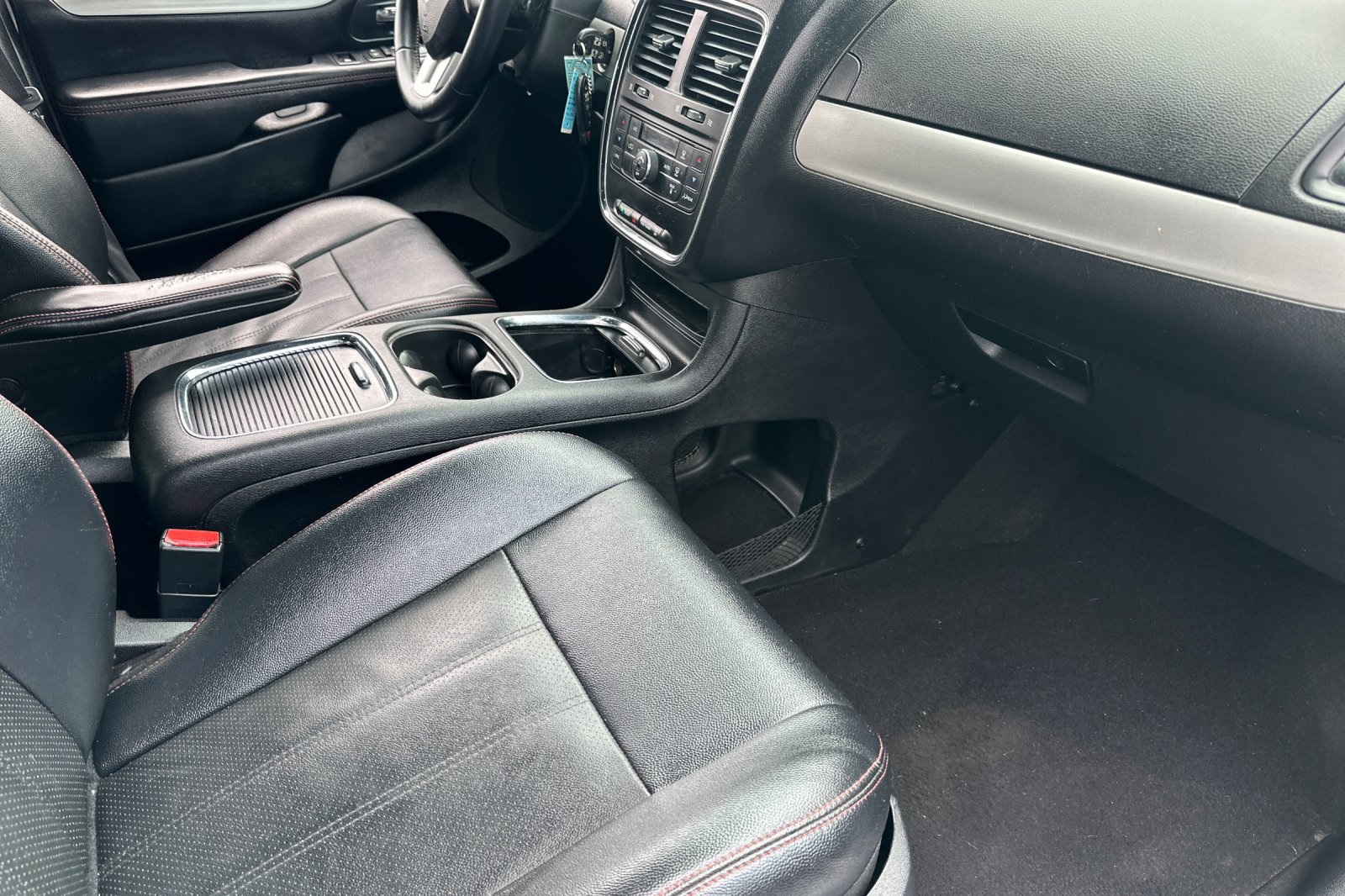 Used 2016 Dodge Grand Caravan R/T FWD image 17
