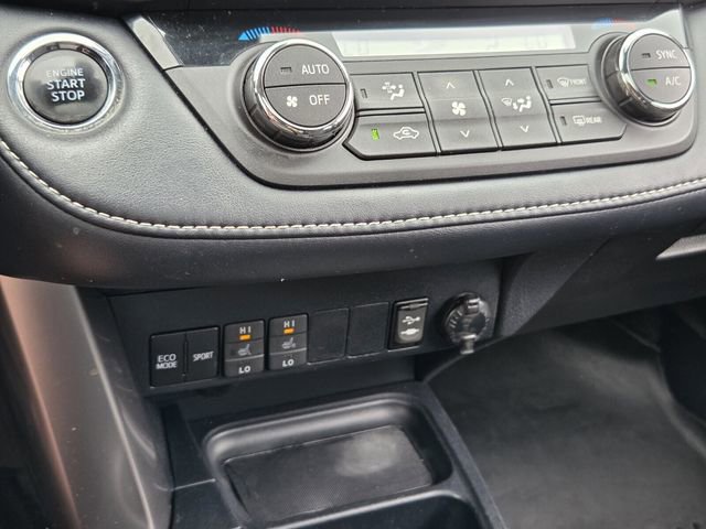 Used 2018 Toyota RAV4 XLE image 22