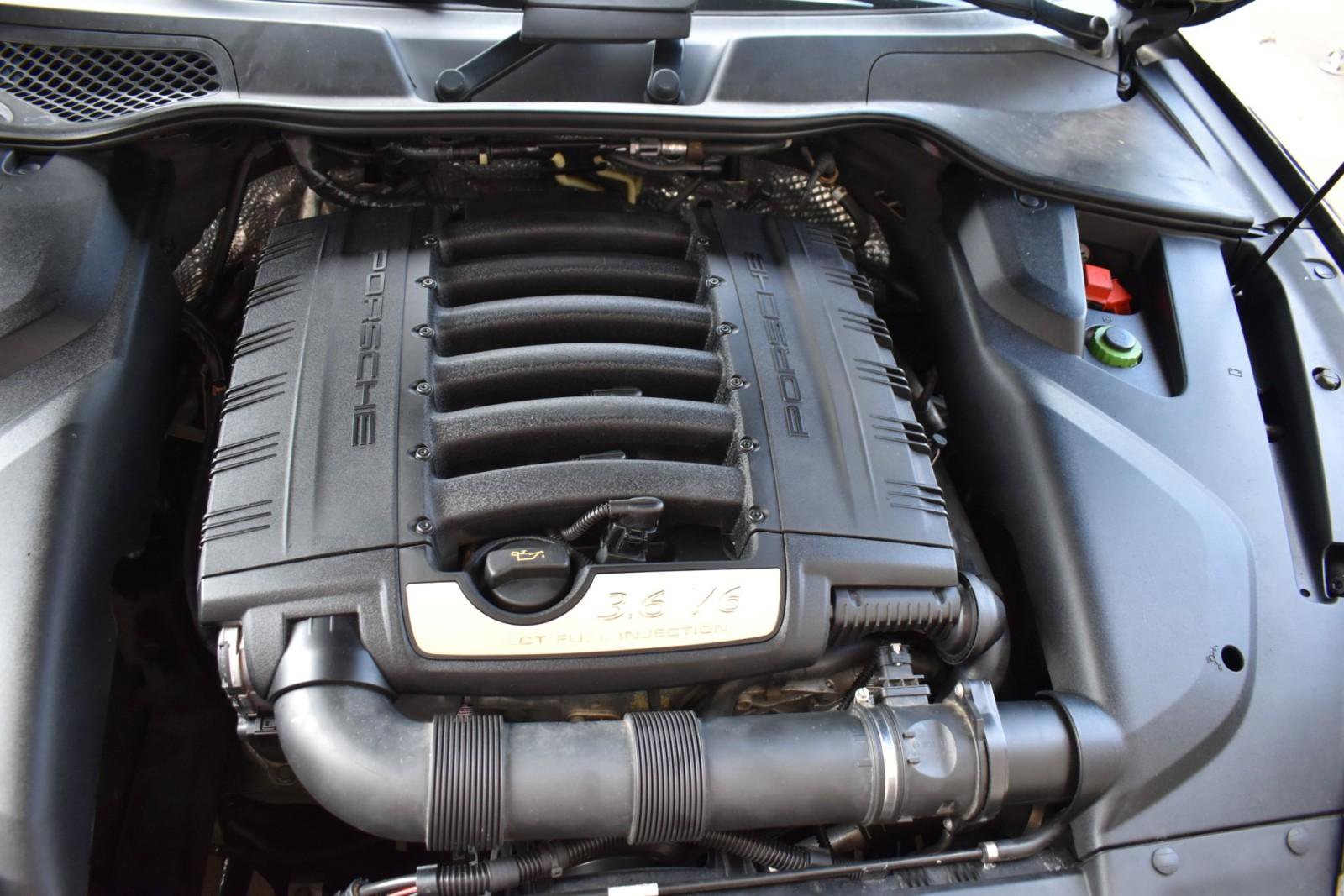 Used 2016 Porsche Cayenne image 48