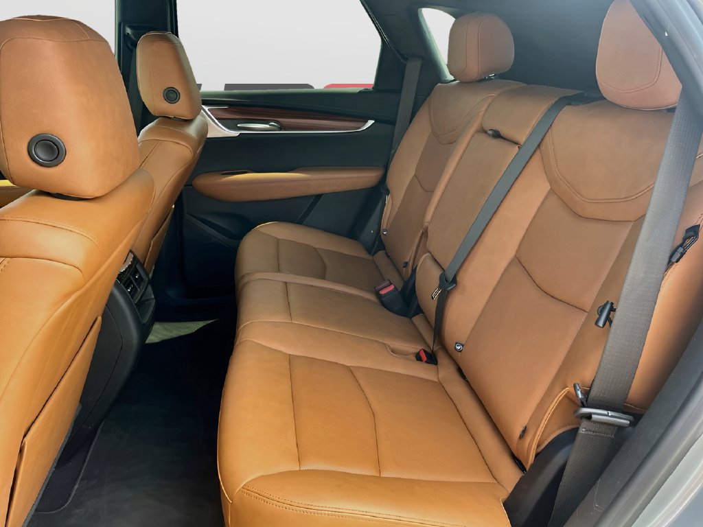 Used 2025 Cadillac XT5 Premium Luxury w/ Technology Package FWD image 26