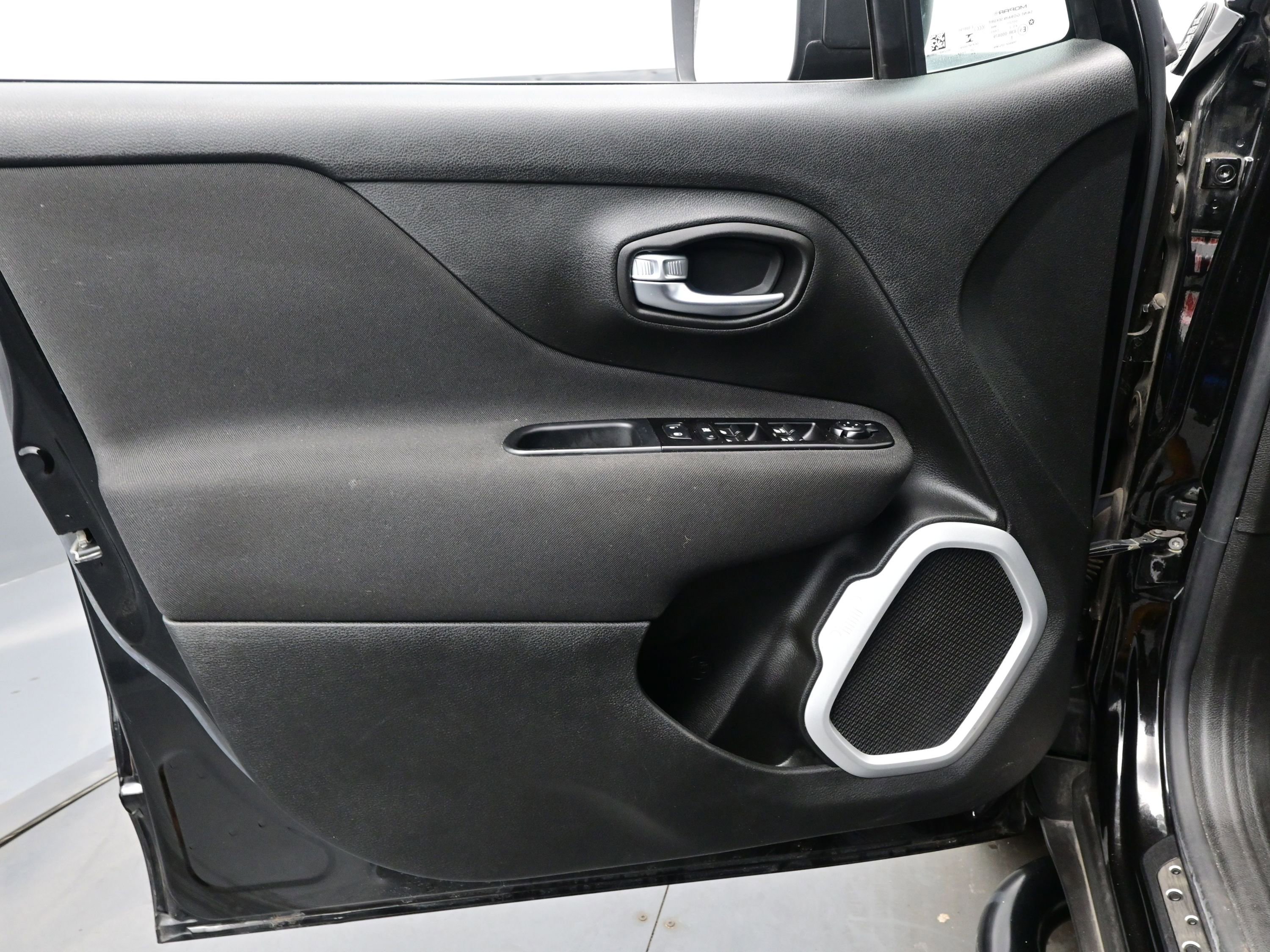 Used 2021 Jeep Renegade Sport image 9