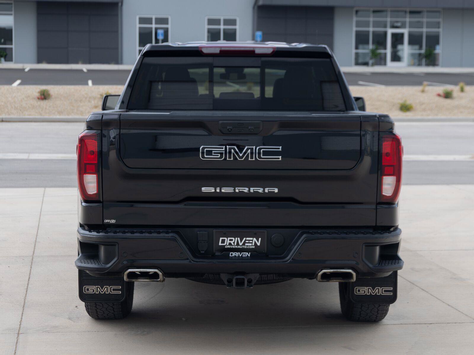 Used 2024 GMC Sierra 1500 Elevation w/ Elevation Premium Package AWD/4WD image 10