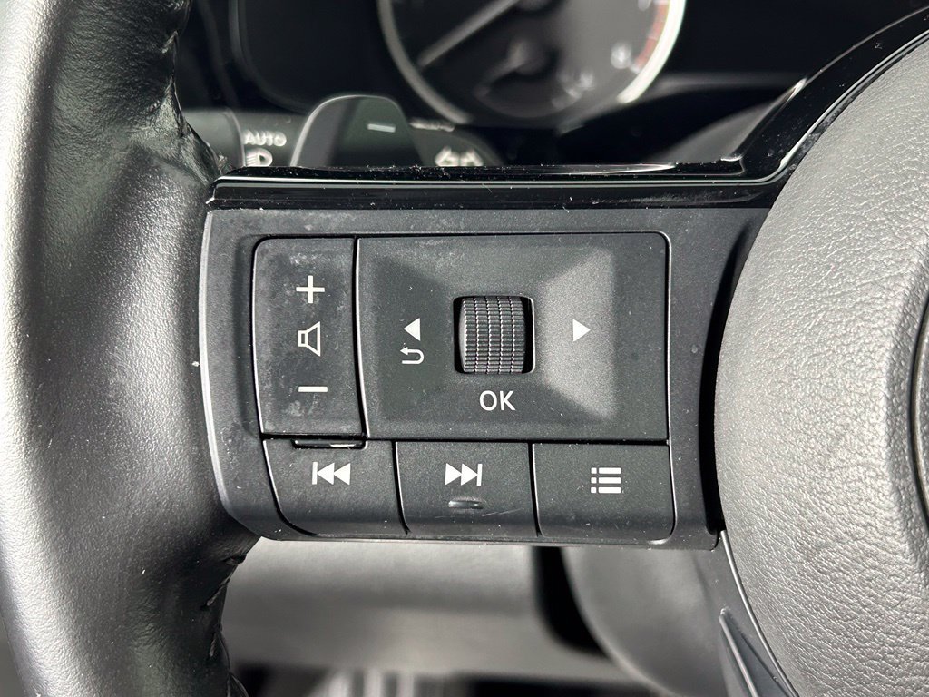 Used 2023 Nissan Pathfinder SV AWD/4WD image 27