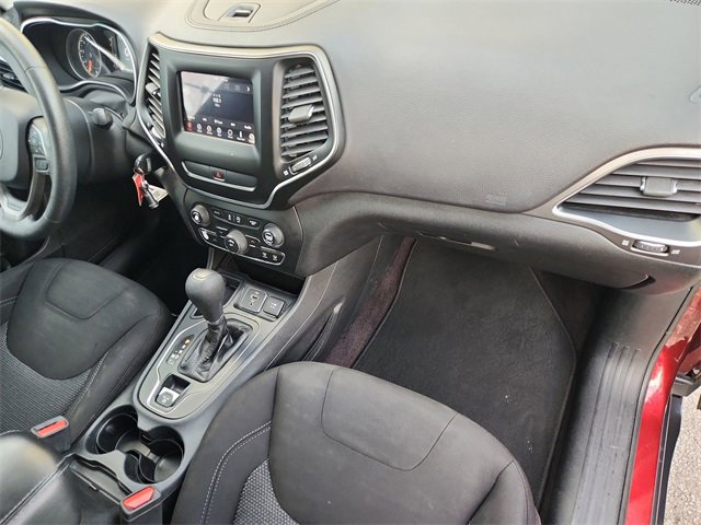 Used 2019 Jeep Cherokee Latitude w/ Popular Appearance Group image 26