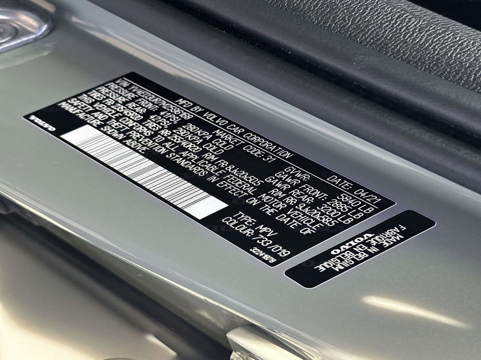 Certified 2021 Volvo XC40 P8 Recharge w/ Advanced Package image 28