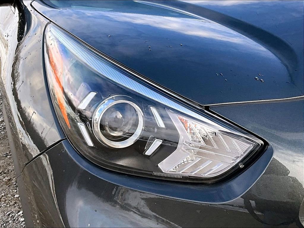 Used 2022 Kia Niro EX w/ Cold Weather Package image 25