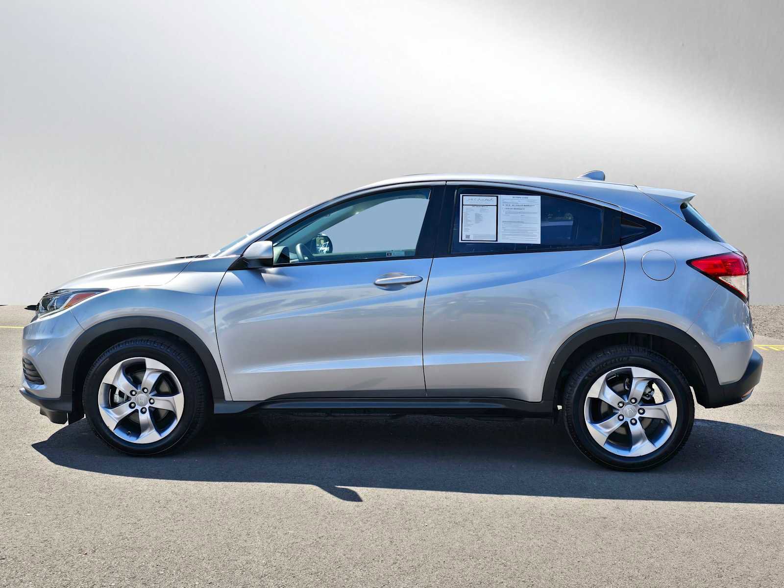 Used 2021 Honda HR-V LX image 6