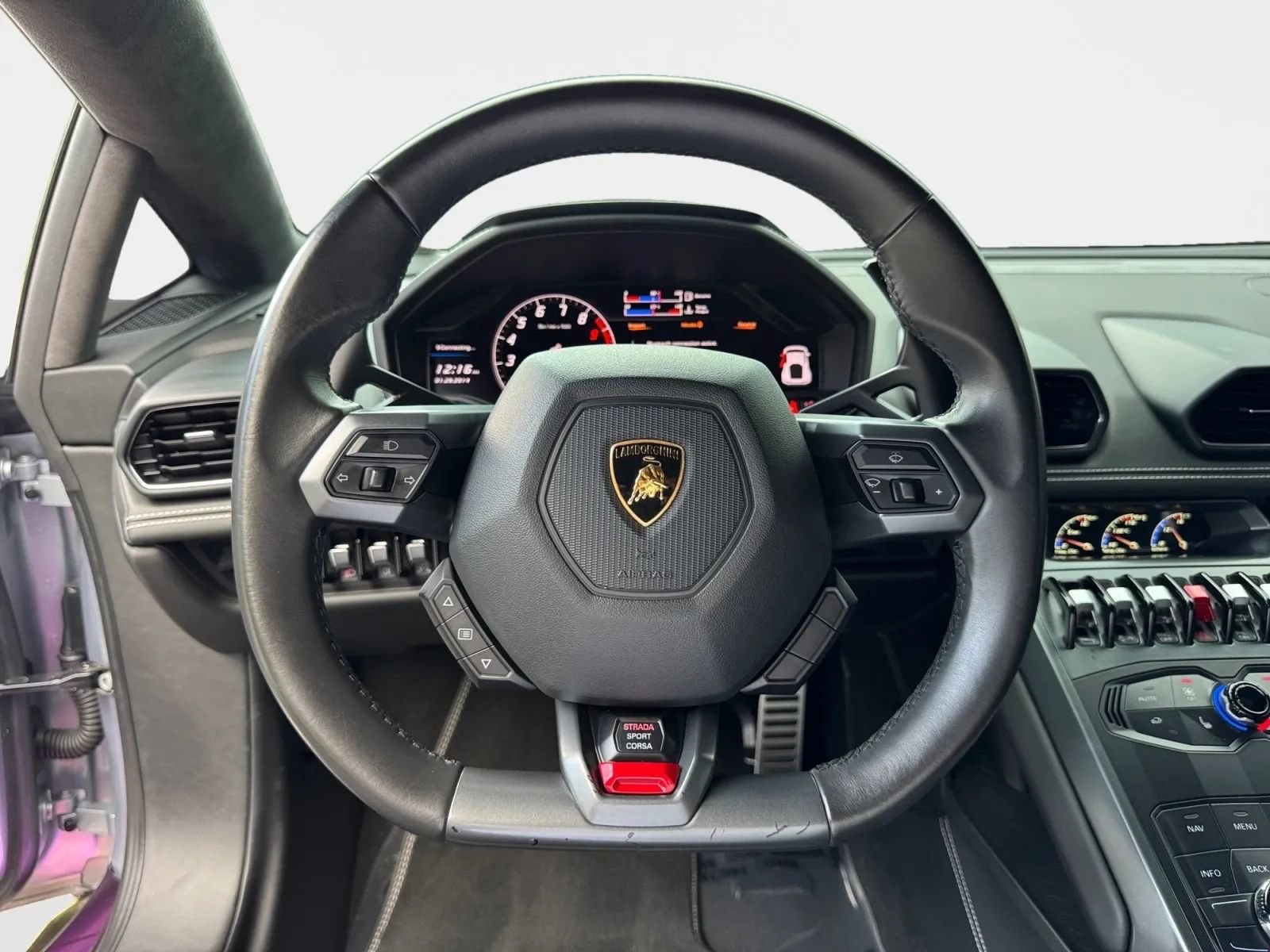 Used 2015 Lamborghini Huracan LP 610-4 AWD/4WD image 13