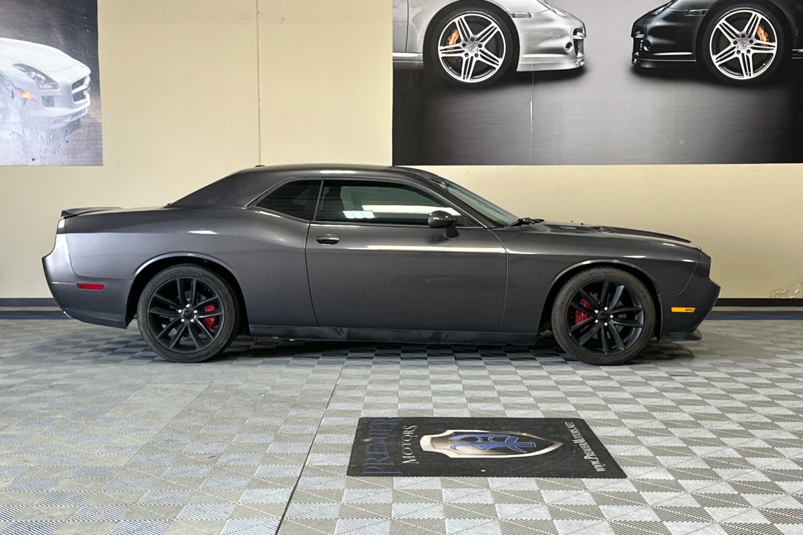Used 2014 Dodge Challenger R/T w/ Blacktop Package image 3