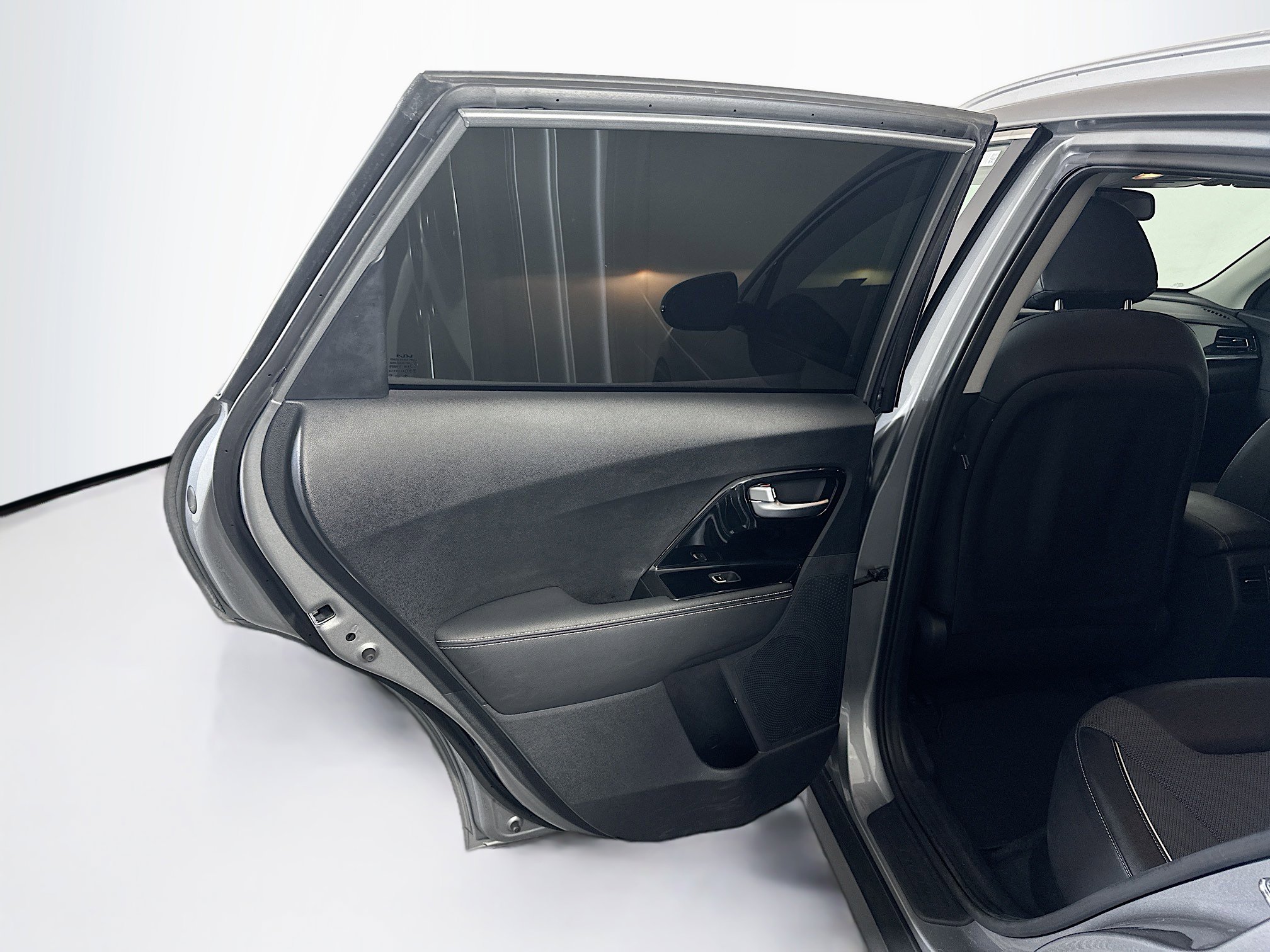 Used 2022 Kia Niro EX image 27