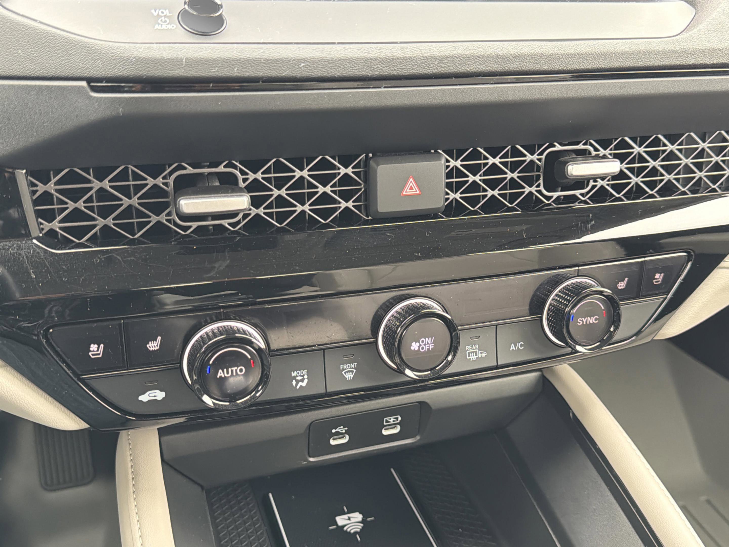 Used 2024 Honda Accord Touring image 18