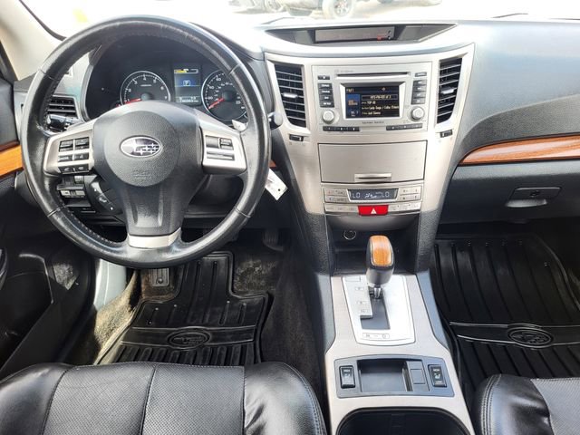 Used 2013 Subaru Outback 2.5i Limited w/ Moonroof Pkg AWD/4WD image 24