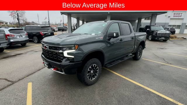 Used 2025 Chevrolet Silverado 1500 ZR2 w/ Technology Package image 4