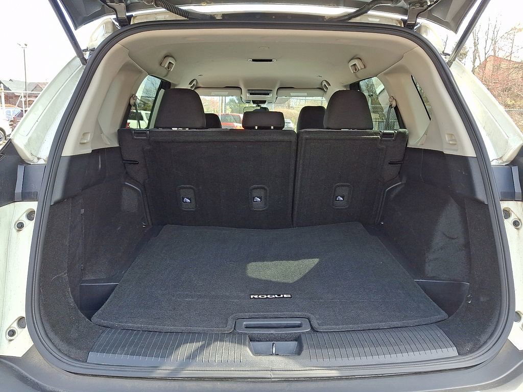 Certified 2023 Nissan Rogue SV AWD/4WD image 29
