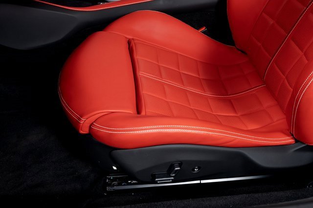 Used 2019 Ferrari Portofino image 21