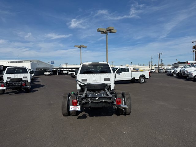 New 2026 Ford F550 4x4 Crew Cab image 3