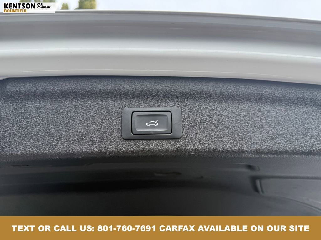 Used 2025 Audi Q3 2.0T Premium image 38