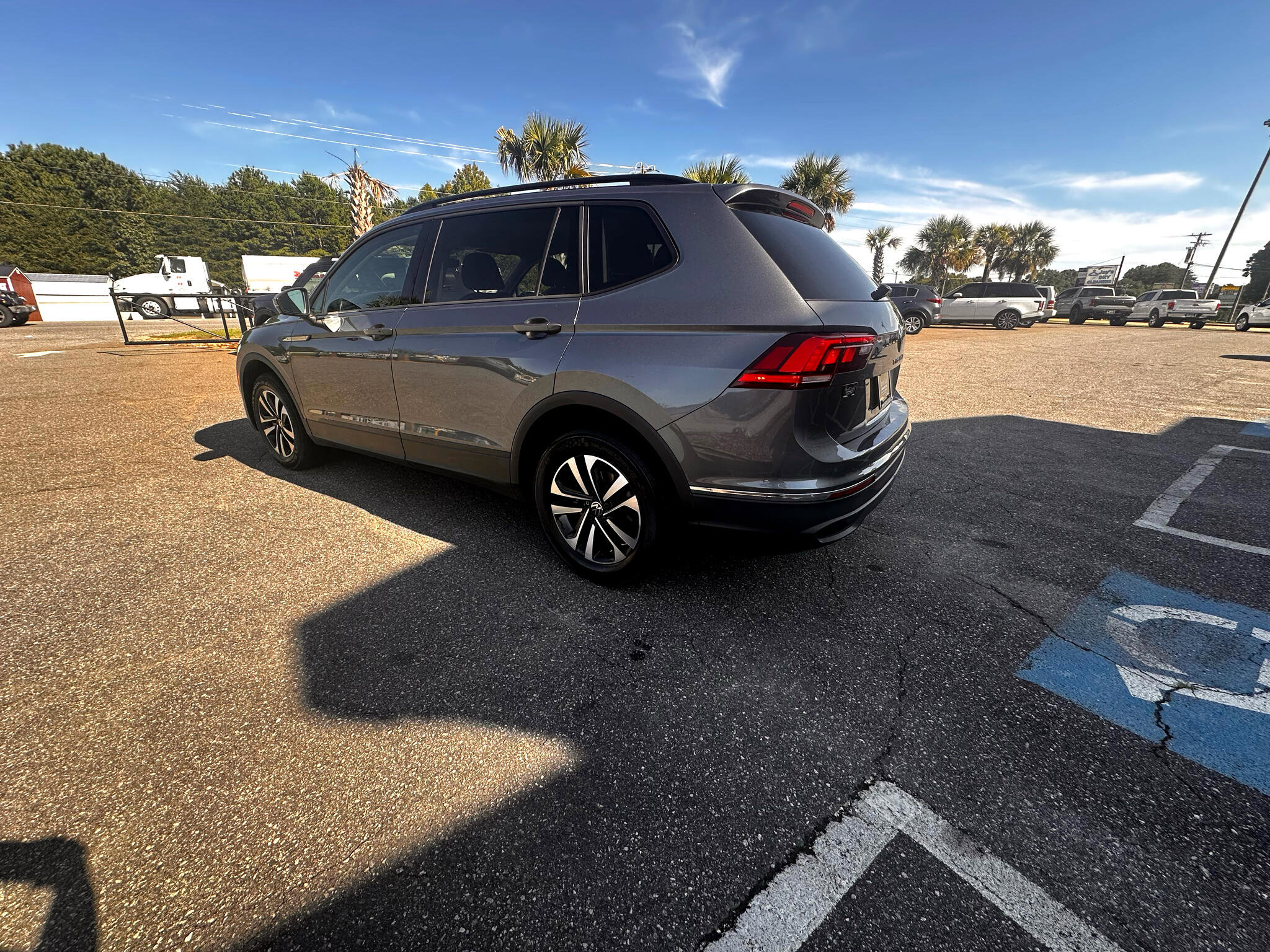 Used 2024 Volkswagen Tiguan S image 36