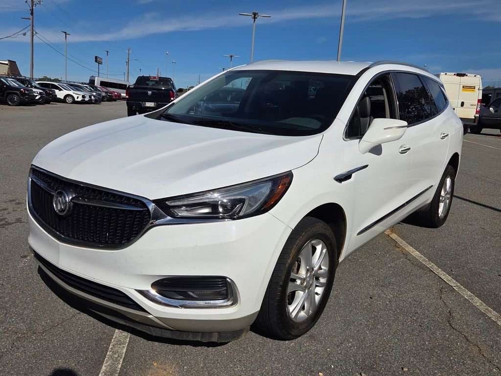 Used 2020 Buick Enclave Essence image 3