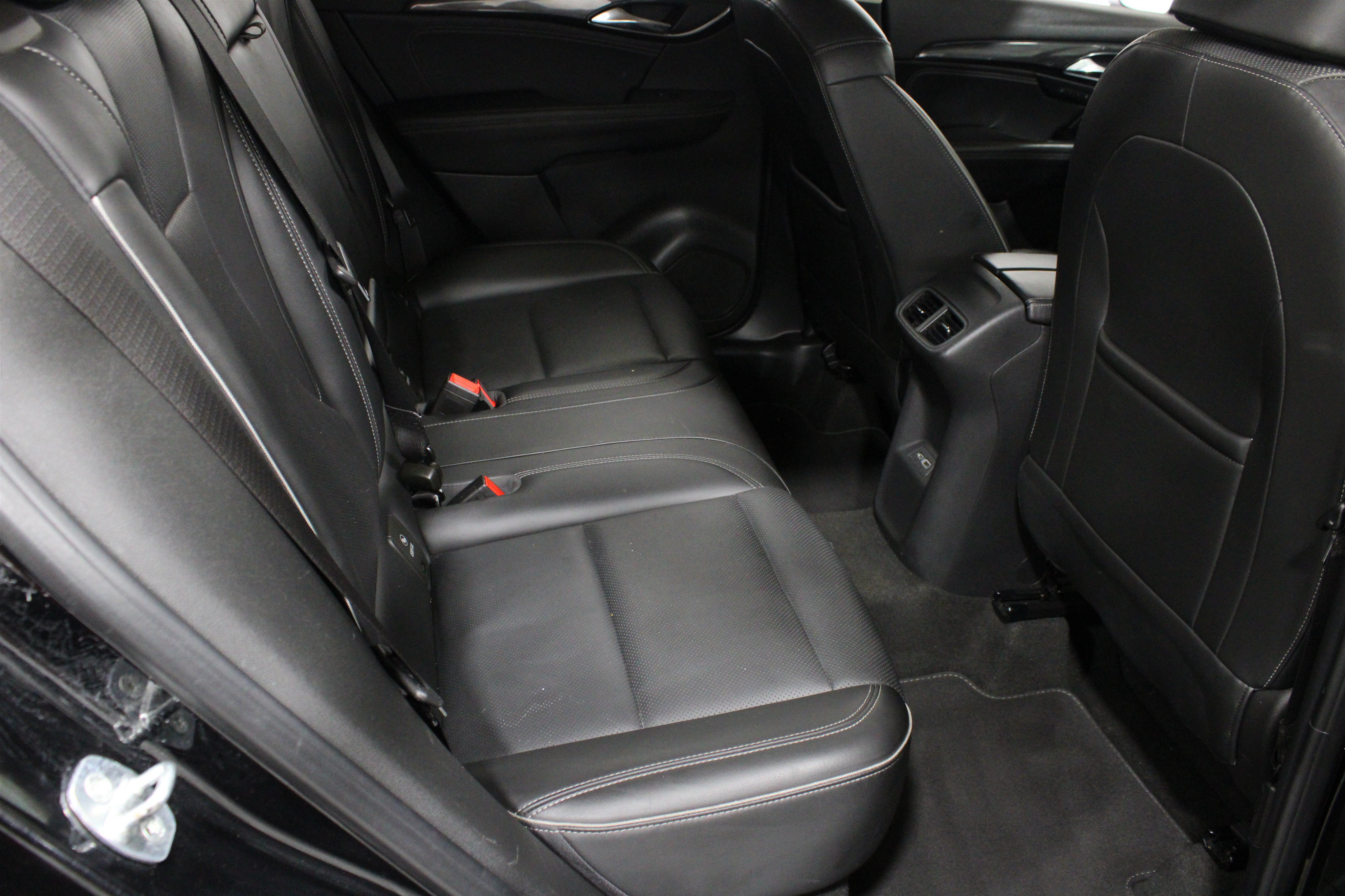 Used 2023 Buick Envision Essence FWD image 19