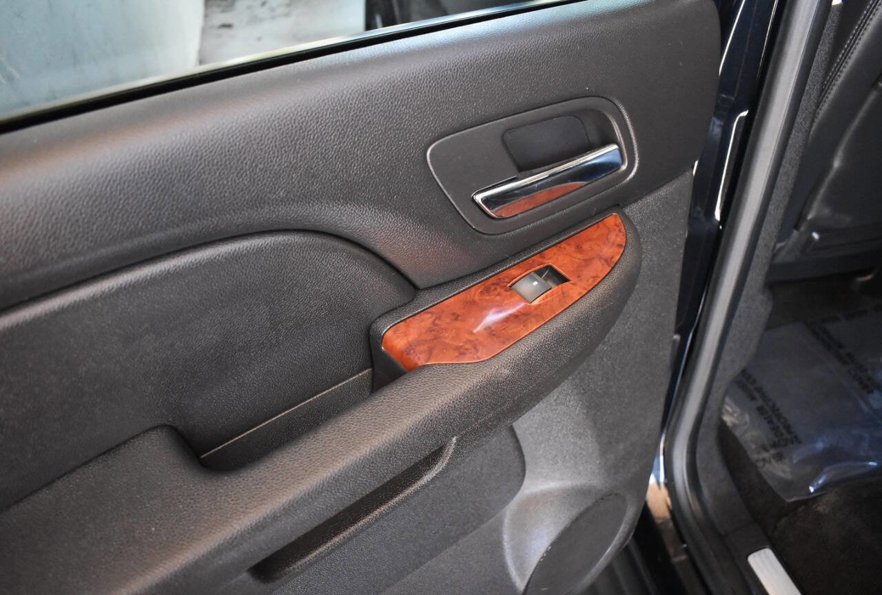 Used 2012 Chevrolet Tahoe LTZ image 46