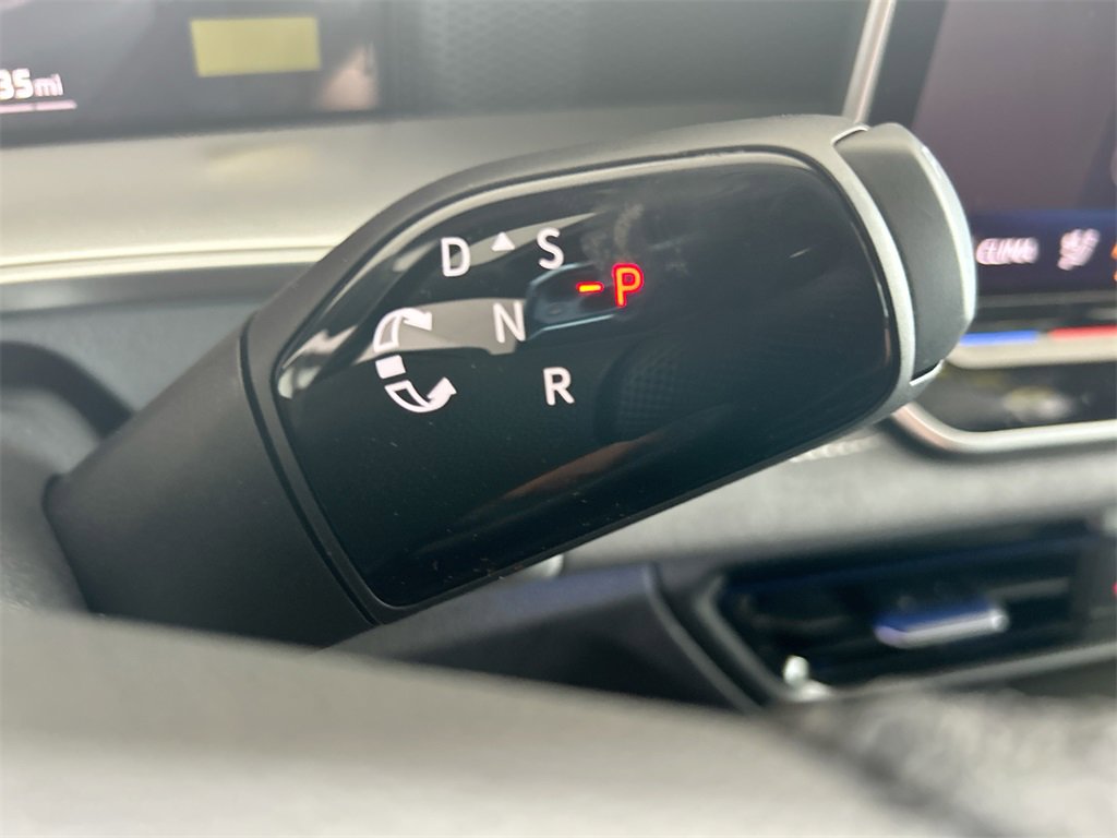 New 2026 Volkswagen Tiguan SE R-Line image 34